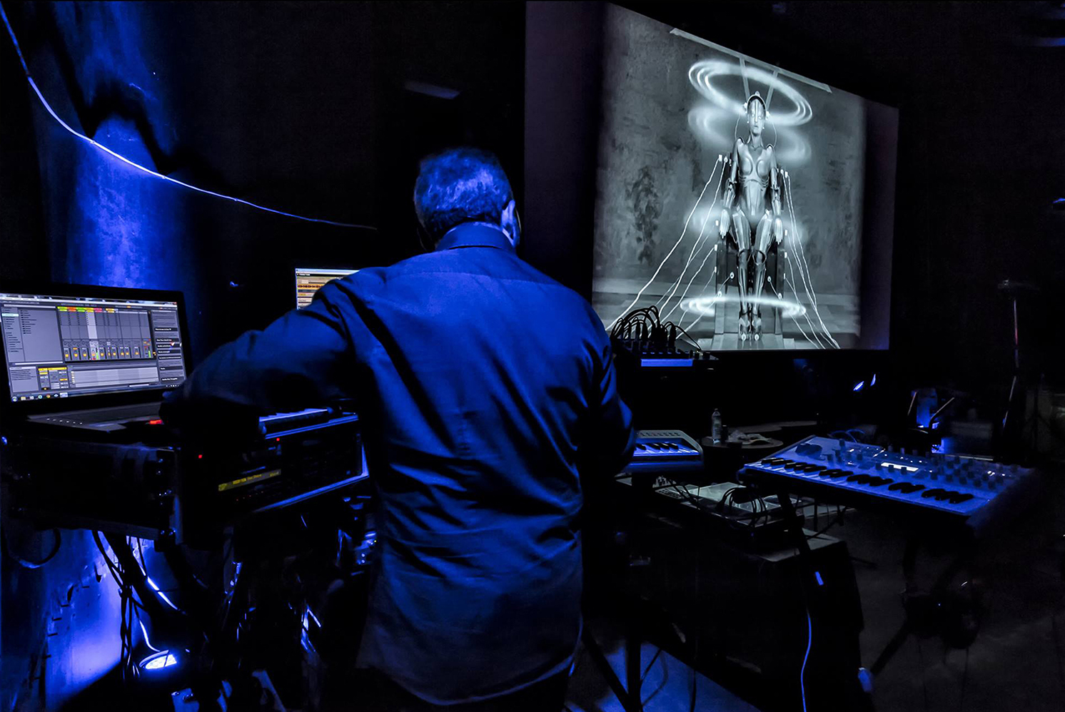 METROPOLIS LIVE